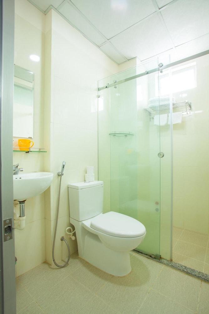 Oressund Hotel Nha Trang Exterior photo