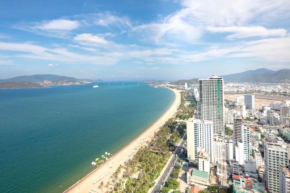 Oressund Hotel Nha Trang Exterior photo